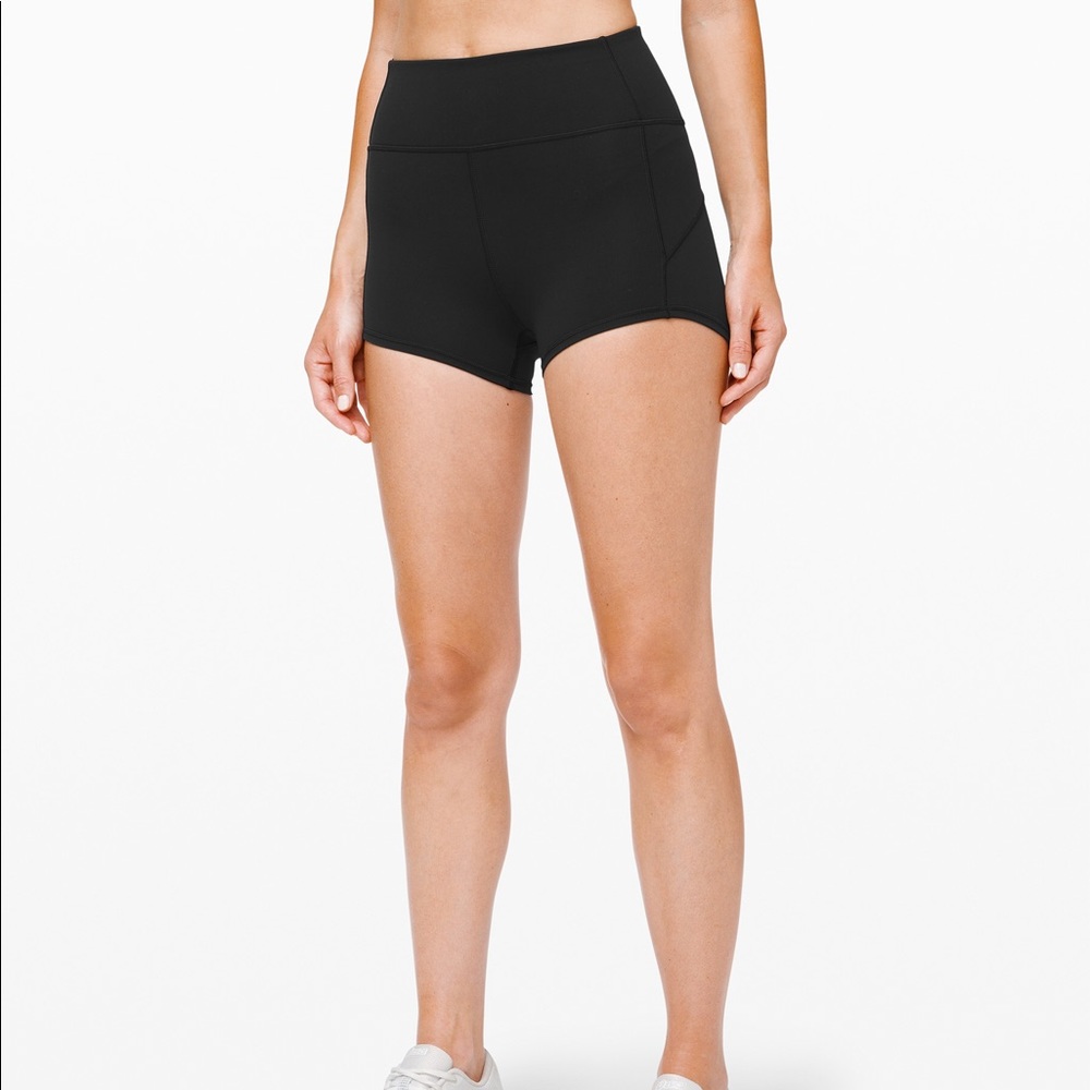 Lululemon - In movement short